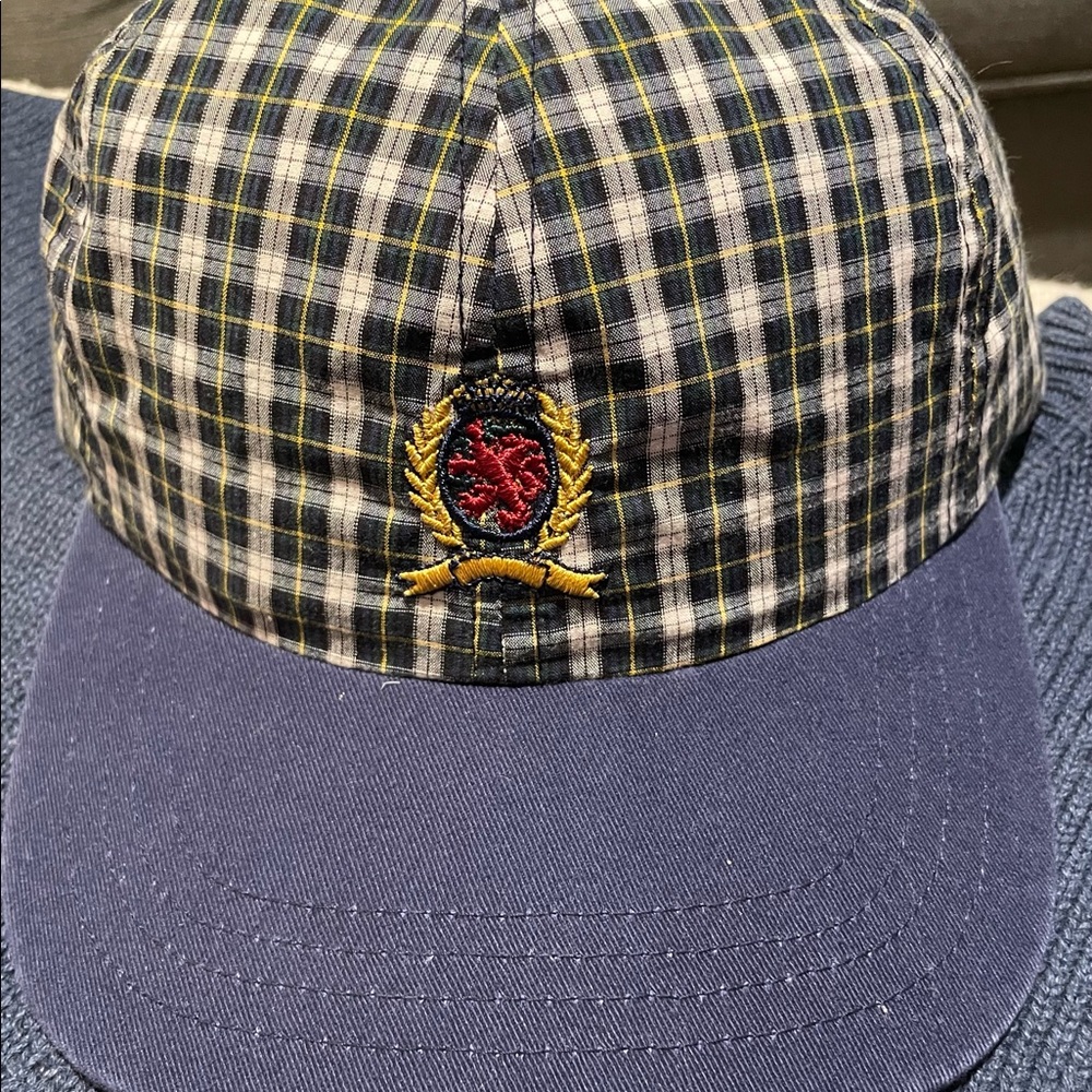 Tommy Hilfiger vintage plaid hat